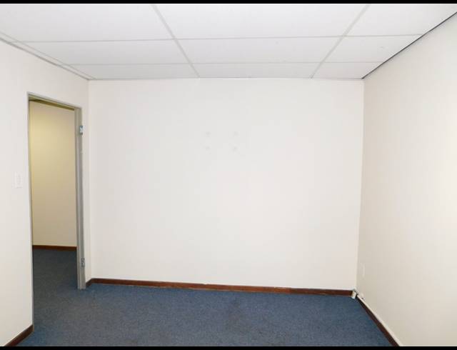 96M² OFFICE TO LET IN WELTEVREDEN PARK